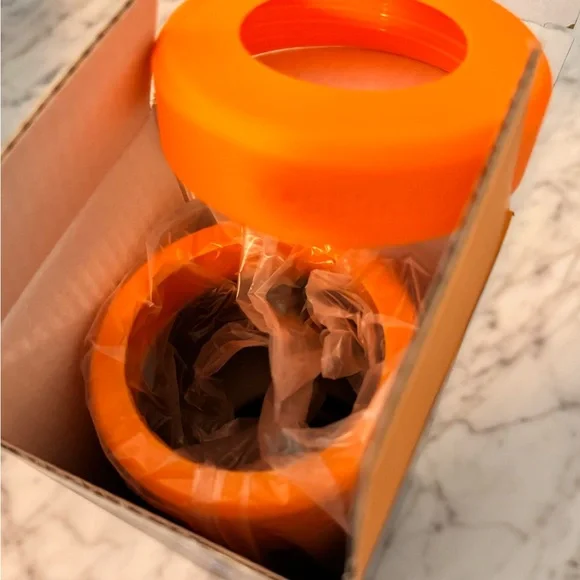 FrostBuddy Universal XL Tumbler with Orange Duck Camo Design - Picture 10 of 12